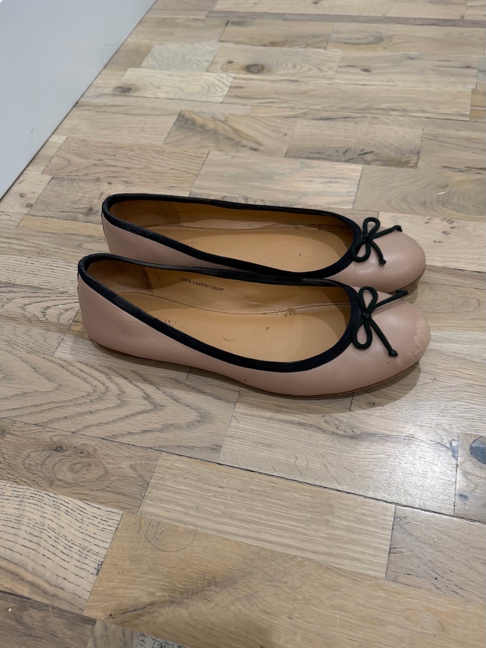 J crew leather Women's Ballet Flats in Blush with Black Trim - Picture 2 of 5